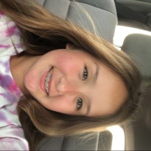 Meet your Posher, Camila